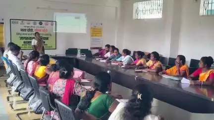 कुरडेग: कुरडेग प्रखंड कार्यालय में नशा मुक्ति अभियान को लेकर महिलाओं द्वारा कार्यक्रम आयोजित