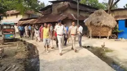 তপন: শিহুর গ্রামে মালদার শ্রমিক সরবরাহের ঠিকাদার সাদ্দাম নাদাবের খুনের ঘটনার পুনর্নির্মাণ করল ইংরেজবাজার ও তপন থানার পুলিশ