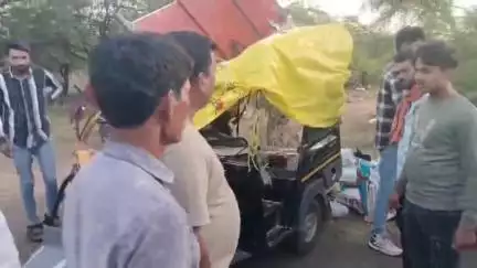 सारंगपुर: पाडल्या रोड पर रेत से भरे ट्रैक्टर और ऑटो की टक्कर, 6 घायल, एक शाजापुर रेफर, पुलिस ने मामला दर्ज किया