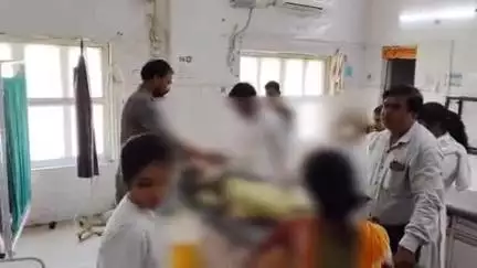 इटावा: सिविल लाइन इलाके में किशोरी ने मोहल्ले के युवक की धमकी से तंग आकर पी डाई, हालत बिगड़ने पर मां ने कराया भर्ती