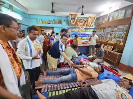 মেদিনীপুর: মেদিনীপুর পৌর এলাকার ৯ নম্বর ওয়ার্ডের রক্তদান উৎসবে রক্ত দিলেন ২০৪ জন