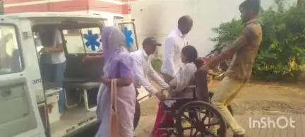 नाशिक: मुंबई आग्रा महामार्गावर गोदावरी हॉटेल जवळ दोन कारची समोरासमोर धडकून अपघात अपघातात एक जण गंभीर जखमी