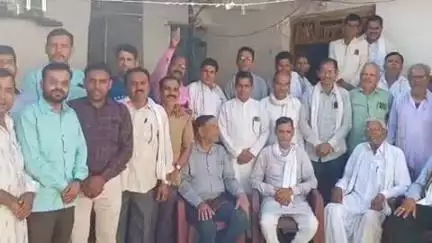 बरघाट: बरघाट के धारना ग्राम में क्षत्रीय पवार समाज के पदाधिकारी और कार्यकर्ताओं की हुई बैठक