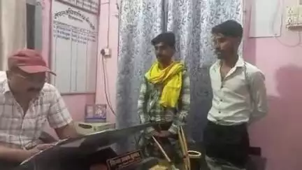 शिवसागर: दाखिल ख़ारिज में आपत्ति आए मामले को लेकर अंचलाधिकारी अभय कुमार ने जनता दरबार लगाकर किया समाधान