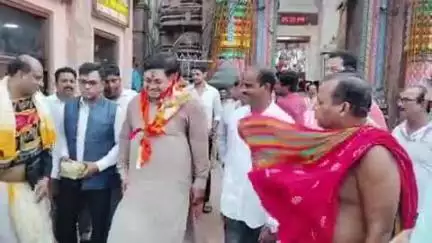 ପୁରୀ ମ୍ୟୁନିସିପାଲଟି: ଶ୍ରୀ ମନ୍ଦିରରେ ମହାପ୍ରଭୁଙ୍କ ଦର୍ଶନ ସହ ସ୍ନାନ ଯାତ୍ରାର ସମୀକ୍ଷା କଲେ ଆଇନ ମନ୍ତ୍ରୀ