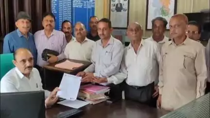 जोगिंदर नगर: खडीहार पंचायत में पेयजल संकट गहराया, ग्रामीणों ने जोगिंदरनगर में एसडीएम को सौंपा ज्ञापन