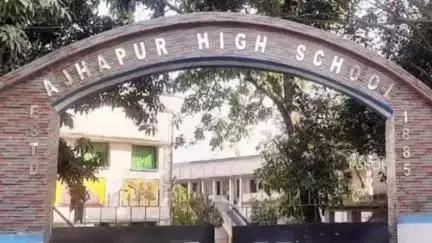 জামালপুর: স্কুল ছুটদের স্কুলে ফেরাতে উদ্যোগী হল আঝাপুর স্কুলের শিক্ষকরা