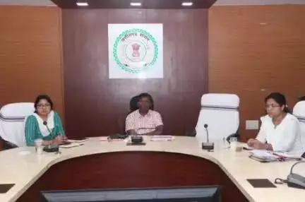 सूरजपुर: समय सीमा की बैठक संपन्न, कलेक्टर ने जिले में पीएम सूर्य घर योजना को लेकर प्रचार प्रसार की कही बात