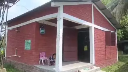 বঙাইগাঁও ভাগ: বাখাৰাপাৰা মেচপাৰা অংগনৱাড়ী কেন্দ্ৰৰ দুৰৱস্থা, কেন্দ্ৰত নাই খোৱাপানীৰ লগতে উপযুক্ত শৌচালয়ৰ ব্যৱস্থা #jansamasya