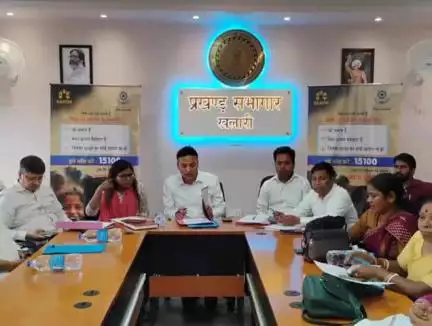बूरमू: खलारी प्रखंड के सभागार में डालसा रांची के सचिव की अध्यक्षता में बैठक की गई, 4 प्रखंडों के बीडीओ रहे मौजूद