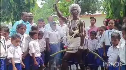 कुचाई: दलभंगा में वचास्त मुंडारी खुंटकट्टी रक्षा एवं विकास समिति ने भगवान बिरसा मुंडा की 125वीं पुण्यतिथि मनाई