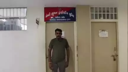 વડોદરા પશ્ચિમ: હાથીખાના પાસે બેકરીમાં ગોંધી રાખી બાળ મજુરી કરાવતા બાળકને મુક્ત કરાવતી વડોદરા શહેર A.H.T.U. ટીમ