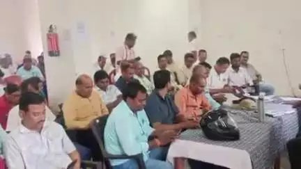 पताही: पताही प्रखंड में बीएलओ का ऑनलाइन मूल्यांकन हुआ, मतदाता सूची, नामांकन प्रक्रिया, विलोपन व संशोधन से प्रश्न पूछे गए