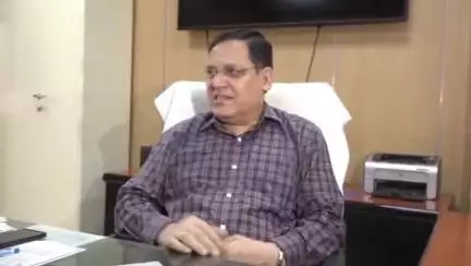 देहरादून: मौसम विज्ञान केन्द्र देहरादून के निदेशक डॉ. बिक्रम सिंह ने 11 जून से बारिश की संभावना जताई