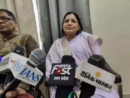 फर्रुखाबाद: फर्रुखाबाद पहुंचीं उच्च शिक्षा राज्य मंत्री रजनी तिवारी ने कौशांबी की घटना को लेकर विपक्ष को निशाना बनाया