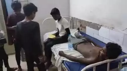 जबेरा: खैरी तिराहे पर बोलेरो ने बाइक सवार को टक्कर मारी, दोनों घायल; इलाज जारी