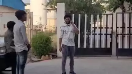 खंडवा नगर: धनगांव थाना क्षेत्र में सड़क किनारे मिले बुजुर्ग की लाश की हुई शिनाख्त