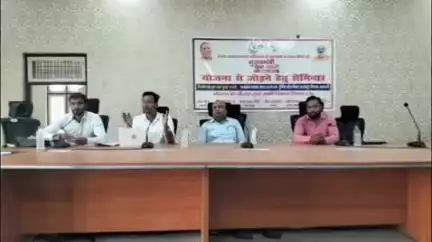 भिनगा: आशा ANM ट्रेनिंग सेंटर भिनगा में 48 आपदा मित्रों ने मुख्यमंत्री युवा उद्यमी योजना के लिए किया आवेदन