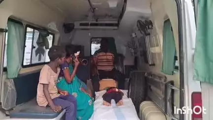 जमुई: मनिअड्डा स्थित दौलतपुर मोड़ के पास बालू लदे ट्रैक्टर की चपेट में आने से मां-बेटी घायल, डॉक्टर ने बेटी को पटना रेफर किया