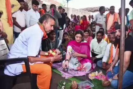 पंडरिया: पवरजली में 22 लाख रुपये की लागत से बनने वाले सीसी रोड और आंगनबाड़ी निर्माण का विधायक भावना बोहरा ने किया भूमिपूजन