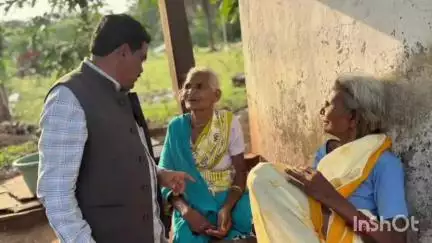 बास्तानार: चित्रकोट विधायक विनायक गोयल ग्राम पंचायत आंजर में दशगात्र कार्यक्रम में हुए शामिल