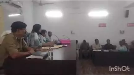 मीरगंज: मीरगंज तहसील सभागार में संपूर्ण समाधान दिवस में सीडीओ ने फरियादियों की जन समस्याओं को सुना, निस्तारण के दिए निर्देश