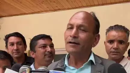 कुल्लू: वर्ष 2023 की आपदा के बाद काइस बंदरोल सड़क मार्ग की हालत में नहीं हुआ सुधार, लोगों ने डीसी से की मुलाकात