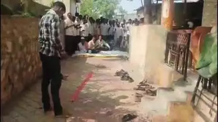 लोणार: टिटवी येथे सरकारने मंत्रिमंडळ बैठकीत महाराष्ट्र राज्य अनुसूचित जमाती आयोग स्थापन केल्याबद्दल फटाके फोडून जल्लोष साजरा