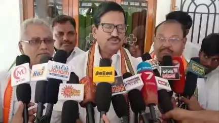 பொள்ளாச்சி: அதிமுக இனி உத்திரபிரதேசம் ,பீஹாரில் தான் கூட்டணி வைக்க முடியும் பொள்ளாச்சியில் கே எஸ் அழகிரி நையாண்டி பேச்சு