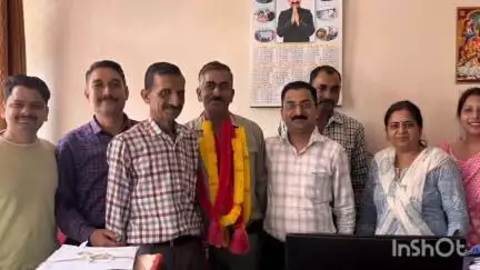 मंडी: जिला निर्वाचन कार्यालय मंडी में अराजपत्रित कर्मचारी संगठन की बैठक सम्पन्न, नई कार्यकारिणी का गठन, चंद्र सिंह बने प्रधान