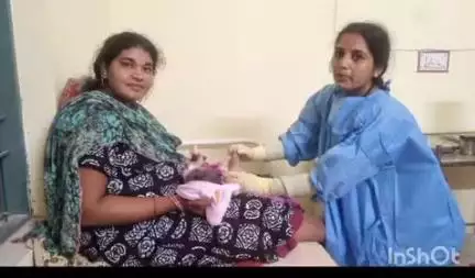 बिंद्रानवागढ़ गरियाबंद: कोपरा स्वास्थ्य केंद्र में आरएचओ पूनम सिन्हा ने अकेले एक घंटे में कराए दो सुरक्षित प्रसव, जच्चा-बच्चा स्वस्थ