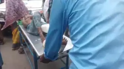 বহরমপুর: বেউচি তলায় ছাদ থেকে পড়ে জখম এক ব্যক্তি, চিকিৎসাধীন বহরমপুরMMC&H-এ
