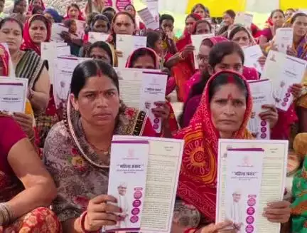 घाट कुसुंभा: शेखपुरा में महिला संवाद कार्यक्रम में सशक्तिकरण की गूंज, योजनाओं से बदली दीदियों की जिंदगी