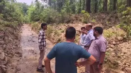 पूर्णागिरि: मानसून पूर्व बुचड़ी नाले की सफाई, राजस्व एवं सिंचाई विभाग की टीम ने किया संयुक्त निरीक्षण