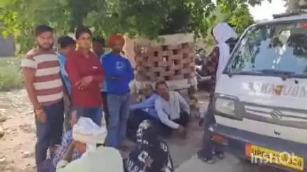फिरोज़ाबाद: भारत सिनेमा के सामने रेलवे ट्रैक पर 22 वर्षीय युवक की कटकर मौत, शव के पास मिला बैग और टूटा मोबाइल