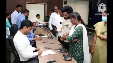 ఖమ్మం అర్బన్: ఖమ్మం జిల్లాలోని ప్రజావాణి ఆర్జీలను వెంటనే పరిష్కరించాలి :జిల్లా కలెక్టర్ ముజామిల్ ఖాన్