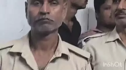 मुशहरी: उत्पाद विभाग ने छापेमारी कर 7 लोगों को शराब बेचने और पीने के आरोप में गिरफ्तार कर कोर्ट में पेश किया