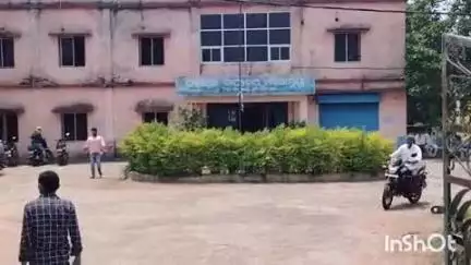 ଜୁନାଗଡ: ଗୋଲାମୁଣ୍ଡା ବ୍ଲକର ବିଭିନ୍ ସମସ୍ୟାକୁ ନେଇ ତହସିଲ ଅଫିସ ସମ୍ମୁଖରେ ଅନିର୍ଦ୍ଧିଷ୍ଟ କାଳ ପର୍ଯ୍ୟନ୍ତ ଜନଶଂଗ୍ରାମ ସମିତି ର ଗଣଧାରଣl