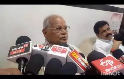 गया टाउन सीडी ब्लॉक: आशा सिंह मोड़ के पास अस्पताल में केंद्रीय मंत्री जीतन राम मांझी ने लालू परिवार पर किया कटाक्ष