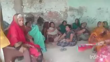 बुढ़नपुर: अतरौलिया के भुड़कुड़ा गांव में आम तोड़ने गए युवक की पेड़ पर हाईटेंशन की चपेट में आने से हुई मौत
