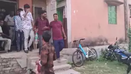 মুর্শিদাবাদ জিয়াগঞ্জ: নবগ্রামে তেল চুরির ঘটনায় দুই অভিযুক্ত গ্রেফতার, চার দিনের পুলিশ হেফাজতের নির্দেশ