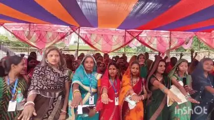 पुरैनी: पुरैनी प्रखंड के नरदह पंचायत में महिला संवाद कार्यक्रम आयोजित, महिलाओं ने बैठक में रखीं 30 आकांक्षाएं
