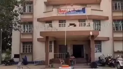 नौहट्टा: नौहट्टा थाना क्षेत्र में शादी का झांसा देकर 10 वर्षों तक यौन शोषण, आरोपी को किया गया गिरफ्तार