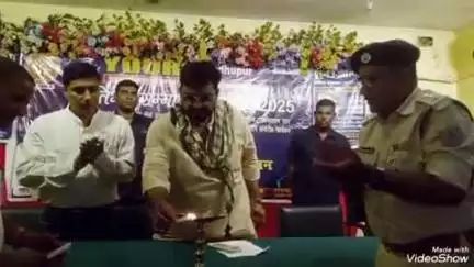 मधुपुर: योर्स द्वारा प्रतिभा सम्मान समारोह आयोजित, मंत्री हफिजूल ने 35 छात्र-छात्राओं को किया सम्मानित