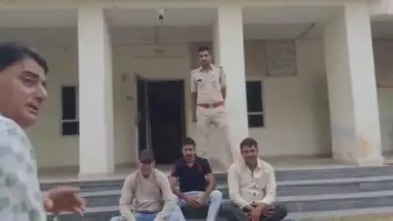 नीम का थाना: नीमकाथाना पाटन पुलिस ने होटल पर दबिश की जानकारी दी