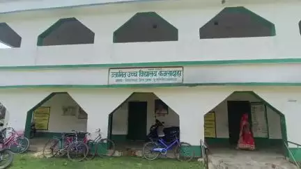 शिकारीपाड़ा: उत्क्रमित उच्च विद्यालय कजलादहा में 2025 मैट्रिक परीक्षा में शामिल सभी विद्यार्थी हुए फ़ैल