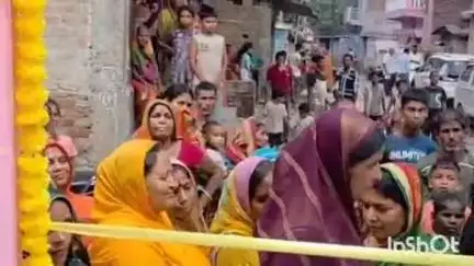 खगड़िया: शहर के चांदनी चौक स्थित सामुदायिक भवन के जीर्णोद्धार कार्य का नगर सभापति अर्चना कुमारी ने किया उद्घाटन