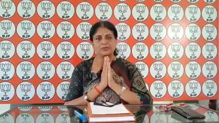 తణుకు: అమరావతిపై అభ్యంతరకరమైన వ్యాఖ్యలు చేసిన విశ్లేషకులు కృష్ణంరాజుపై చర్యలు తీసుకోవాలని బీజేపీ నాయకురాలు డా.రేణుక డిమాండ్
