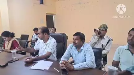 ବଡସାହି: ବେତନଟୀ ବ୍ଲକ ଅଫିସର ଭିଡିଓ କନଫରେନ୍ସିଂ ହଲରେ ଆୟୋଜିତ ଭର୍ଚୁଆଲ ବୈଠକରେ ଯୋଗଦେଲେ ବିଡ଼ିଓ ଓ ରେଞ୍ଜର
