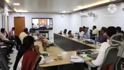 ఖమ్మం అర్బన్: పేద మహిళలను భాగస్వామ్యం చేస్తూ నూతన మహిళా సంఘాలను ఏర్పాటు చేయాలి: మంత్రి సీతక్క